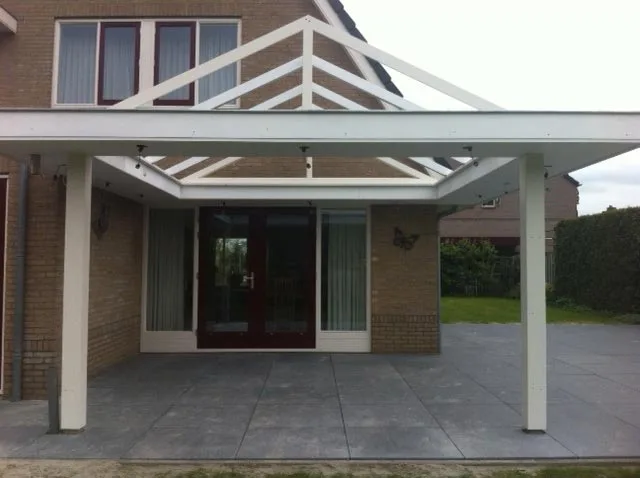 Aanbouw en overkapping: klaar