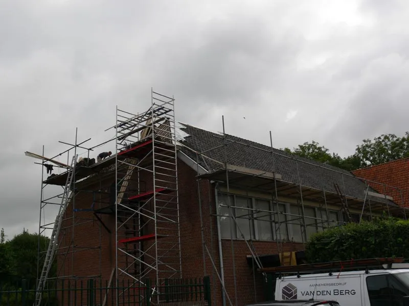 Dakwerk aan het Museum der Koninklijke Marechaussee: het museum