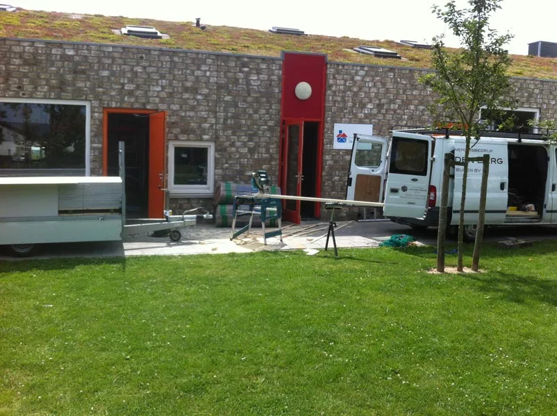 Nieuwe wanden in de Brede School in Maurik