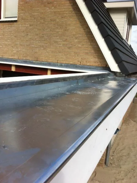 Aanbouw en overkapping
